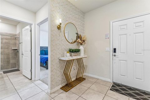 Townhouse in Davenport, Florida 5 bedrooms, 213.02 sq.m. № 2226874 - photo 4