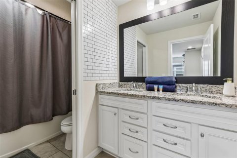 Townhouse in Davenport, Florida 5 bedrooms, 213.02 sq.m. № 2226874 - photo 24