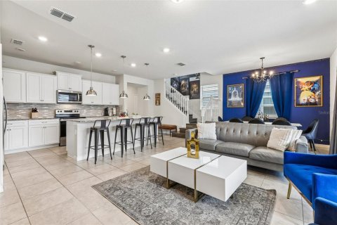 Townhouse in Davenport, Florida 5 bedrooms, 213.02 sq.m. № 2226874 - photo 8