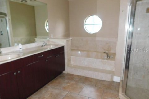 Купить виллу или дом в Кейп-Корал, Флорида 6 комнат, 210.24м2, № 2149692 - фото 12