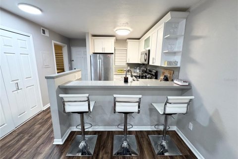 Condominio en venta en Gainesville, Florida, 2 dormitorios, 81.2 m2 № 1659269 - foto 7