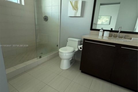 Condo in North Bay Village, Florida, 2 bedrooms  № 2008151 - photo 20