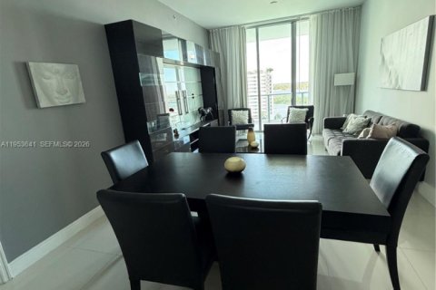 Condo in North Bay Village, Florida, 2 bedrooms  № 2008151 - photo 8