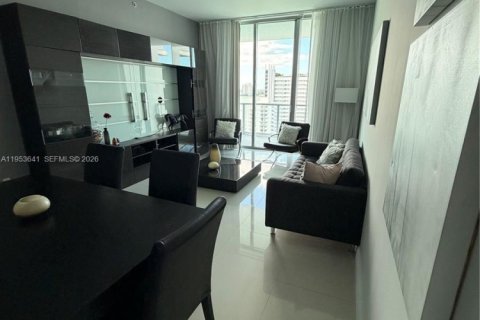 Condo in North Bay Village, Florida, 2 bedrooms  № 2008151 - photo 9