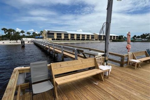 Condominio en alquiler en Port Charlotte, Florida, 2 dormitorios, 108.51 m2 № 1826990 - foto 5