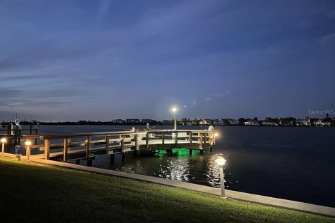 Condo in Sarasota, Florida, 2 bedrooms  № 2295140