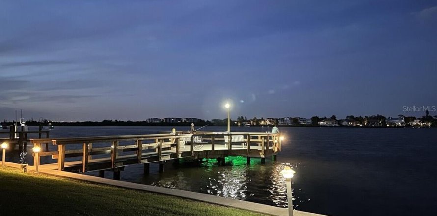 Condominio en Sarasota, Florida, 2 dormitorios  № 2295140