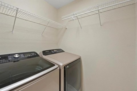 Townhouse in Lakewood Ranch, Florida 2 bedrooms, 98.85 sq.m. № 2234207 - photo 29