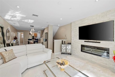 Townhouse in Lakewood Ranch, Florida 2 bedrooms, 98.85 sq.m. № 2234207 - photo 4