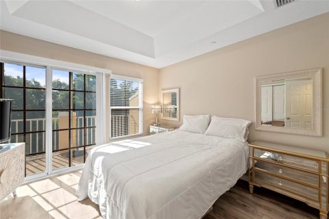 Townhouse in Lakewood Ranch, Florida 2 bedrooms, 98.85 sq.m. № 2234207 - photo 18
