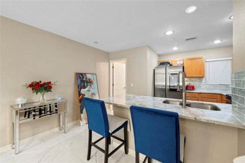 Townhouse in Lakewood Ranch, Florida 2 bedrooms, 98.85 sq.m. № 2234207 - photo 14
