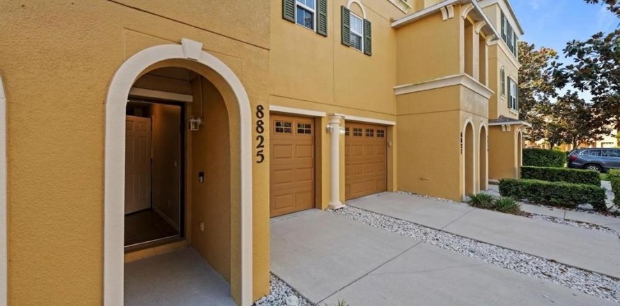 Townhouse in Lakewood Ranch, Florida 2 bedrooms, 98.85 sq.m. № 2234207
