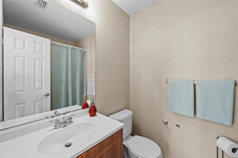 Townhouse in Lakewood Ranch, Florida 2 bedrooms, 98.85 sq.m. № 2234207 - photo 28