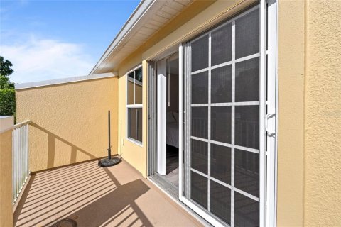 Townhouse in Lakewood Ranch, Florida 2 bedrooms, 98.85 sq.m. № 2234207 - photo 24