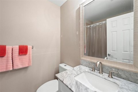 Townhouse in Lakewood Ranch, Florida 2 bedrooms, 98.85 sq.m. № 2234207 - photo 22