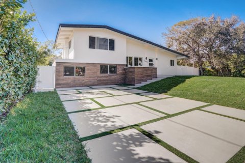 Casa en alquiler en Fort Lauderdale, Florida, 4 dormitorios, 210.89 m2 № 1151744 - foto 1