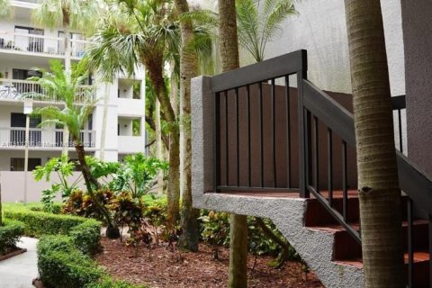 Снять в аренду кондоминиум в Майами, Флорида 2 спальни, 87.24м2, № 1968569 - фото 4