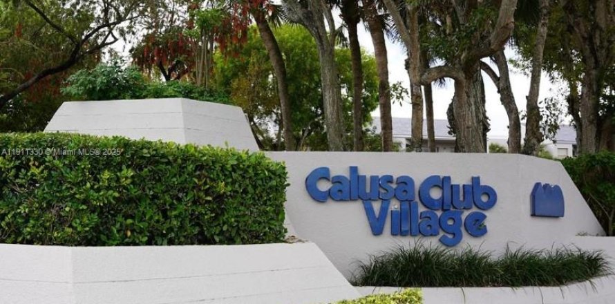 Кондоминиум с 2 спальнями в Майами, Флорида № 1968569