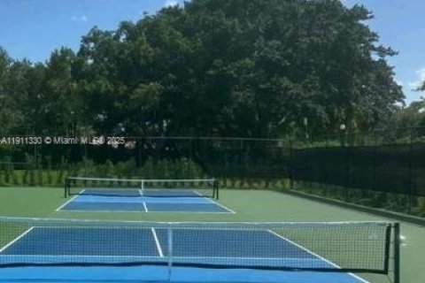 Снять в аренду кондоминиум в Майами, Флорида 2 спальни, 87.24м2, № 1968569 - фото 22