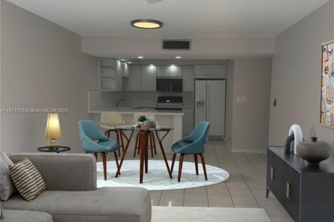 Снять в аренду кондоминиум в Майами, Флорида 2 спальни, 87.24м2, № 1968569 - фото 7