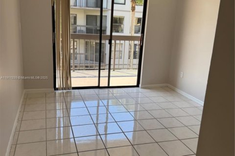 Снять в аренду кондоминиум в Майами, Флорида 2 спальни, 87.24м2, № 1968569 - фото 13