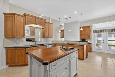 Casa en venta en Lakeland, Florida, 4 dormitorios, 305.28 m2 № 1899517 - foto 9