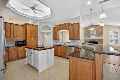 Casa en venta en Lakeland, Florida, 4 dormitorios, 305.28 m2 № 1899517 - foto 13