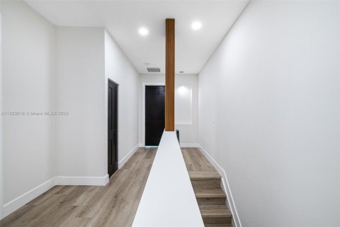 Купить виллу или дом в Майами, Флорида 4 спальни, № 1958173 - фото 29