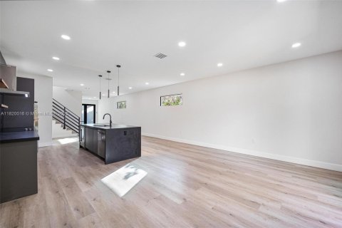 Купить виллу или дом в Майами, Флорида 4 спальни, № 1958173 - фото 20