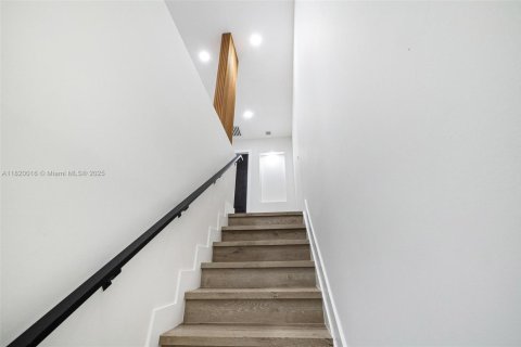 Купить виллу или дом в Майами, Флорида 4 спальни, № 1958173 - фото 30