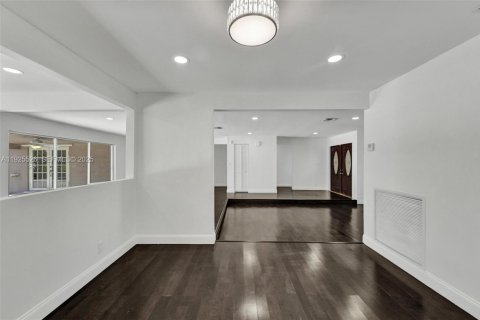 Villa ou maison à vendre à Pompano Beach, Floride: 4 chambres, 225.85 m2 № 1984273 - photo 5