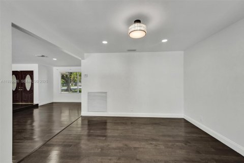 Villa ou maison à vendre à Pompano Beach, Floride: 4 chambres, 225.85 m2 № 1984273 - photo 6