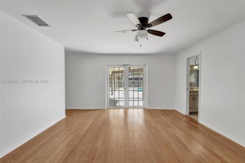 Villa ou maison à vendre à Pompano Beach, Floride: 4 chambres, 225.85 m2 № 1984273 - photo 17