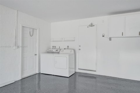 Villa ou maison à vendre à Pompano Beach, Floride: 4 chambres, 225.85 m2 № 1984273 - photo 26