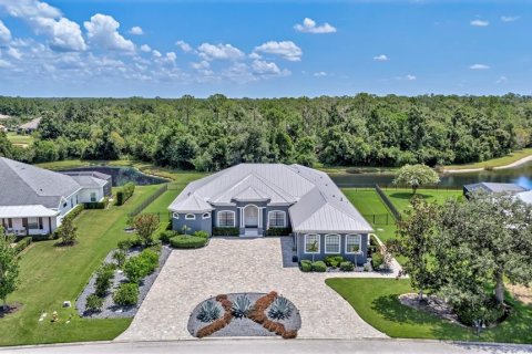 House in Bradenton, Florida 4 bedrooms, 499.81 sq.m. № 2225514 - photo 2