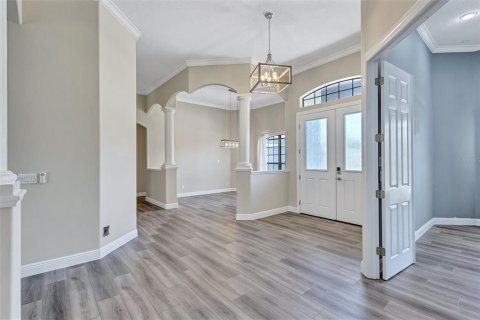 House in Bradenton, Florida 4 bedrooms, 499.81 sq.m. № 2225514 - photo 8