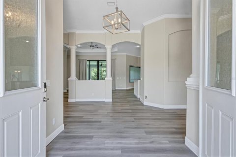 House in Bradenton, Florida 4 bedrooms, 499.81 sq.m. № 2225514 - photo 7