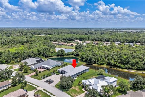 House in Bradenton, Florida 4 bedrooms, 499.81 sq.m. № 2225514 - photo 4