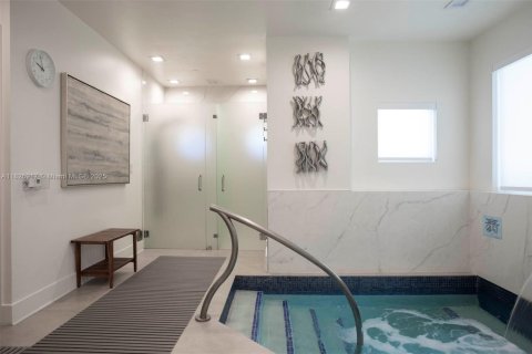 Condominio en venta en Miami Beach, Florida, 2 dormitorios, 142.14 m2 № 1936911 - foto 24