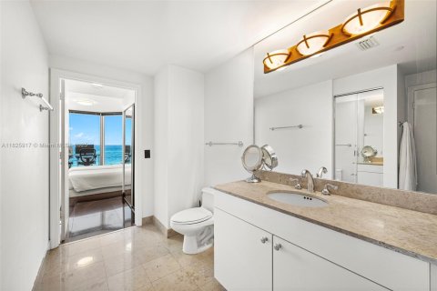 Condominio en venta en Miami Beach, Florida, 2 dormitorios, 142.14 m2 № 1936911 - foto 15
