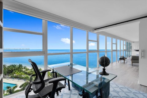 Condo in Key Biscayne, Florida, 3 bedrooms  № 1888854 - photo 20
