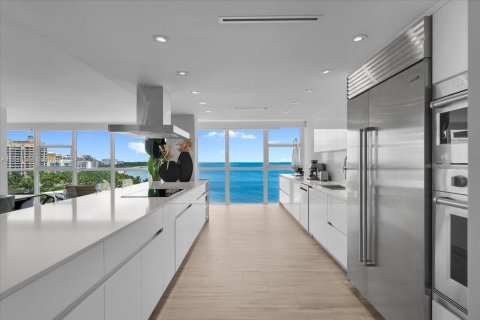 Condo in Key Biscayne, Florida, 3 bedrooms  № 1888854 - photo 14