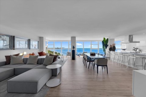 Condo in Key Biscayne, Florida, 3 bedrooms  № 1888854 - photo 7