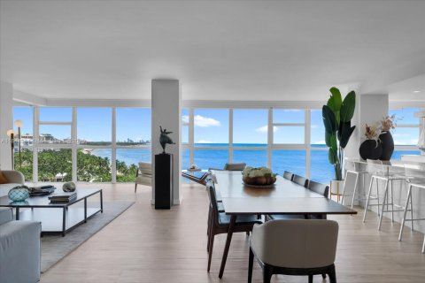 Condo in Key Biscayne, Florida, 3 bedrooms  № 1888854 - photo 8