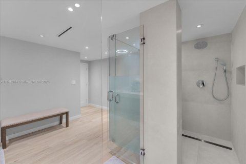 Condo in Key Biscayne, Florida, 3 bedrooms  № 1888854 - photo 25