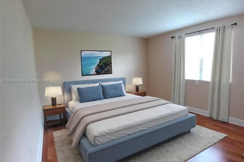 Condominio en venta en Pompano Beach, Florida, 1 dormitorio, 75.53 m2 № 2017296 - foto 5