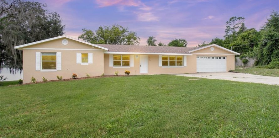 House in Deltona, Florida 3 bedrooms, 133.41 sq.m. № 1844227