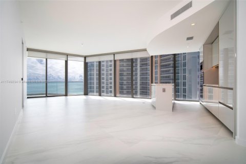 Condominio en venta en Sunny Isles Beach, Florida, 2 dormitorios, 145.21 m2 № 1867165 - foto 8