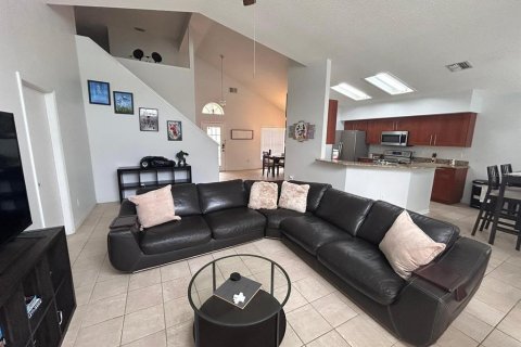Casa en alquiler en Kissimmee, Florida, 4 dormitorios, 177.44 m2 № 1421060 - foto 17
