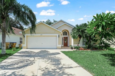 House in Kissimmee, Florida 4 bedrooms, 164.07 sq.m. № 1791818 - photo 1